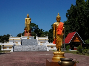 参访吉兰丹站佛寺