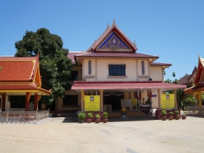 吉兰丹站佛寺